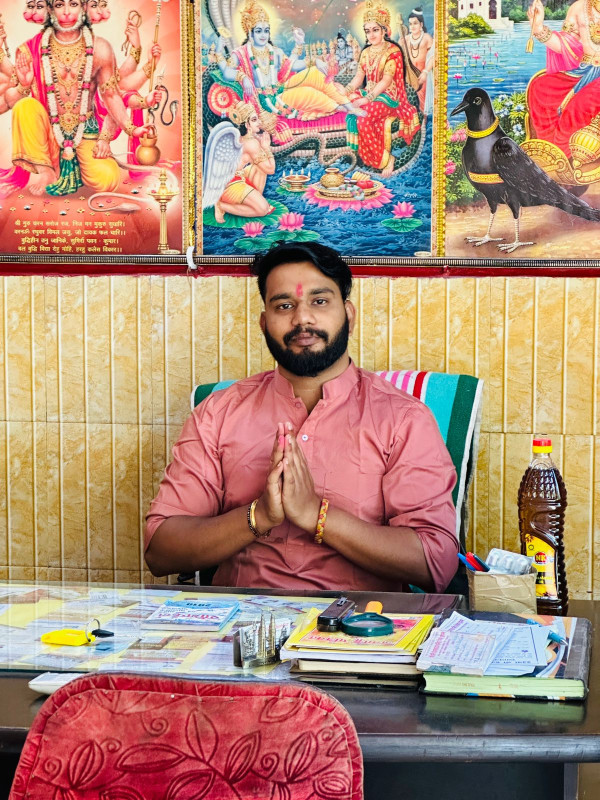 Astrologer Sumit Bhriguvanshi