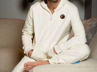 Knuffle | Ultimate Comfort in Huggable Onesies, Blankets & Apparel