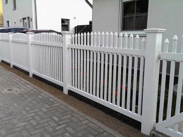 pvc-zaun-wei-als-gartenzaun