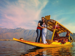 Kashmir Honeymoon Packages