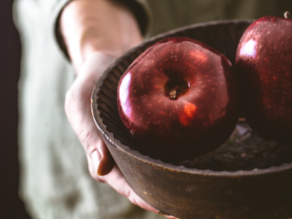 Buy Apple Fruit from Orchards Box, Himachal Pradesh