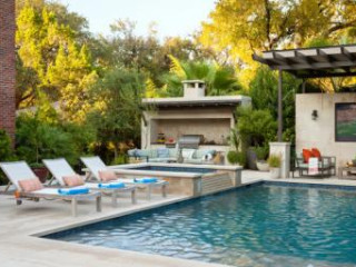 Trusted Pool Builder in Oakville