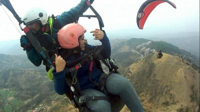 paragliding-in-himachal-big-1