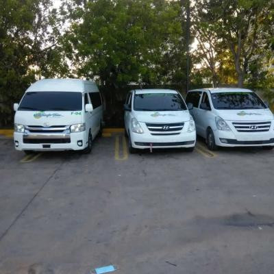 dominican-republic-chauffeur-service-jrtransferstourscom-big-1